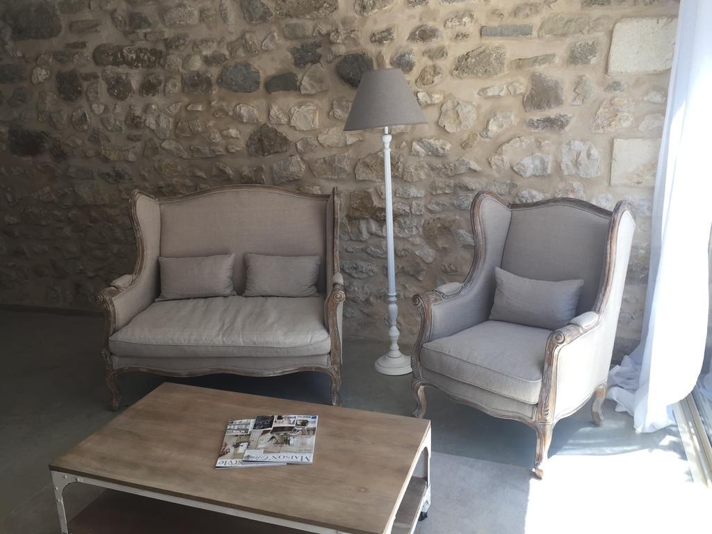 Mas Des Limites Bed & Breakfast Rognonas Rom bilde