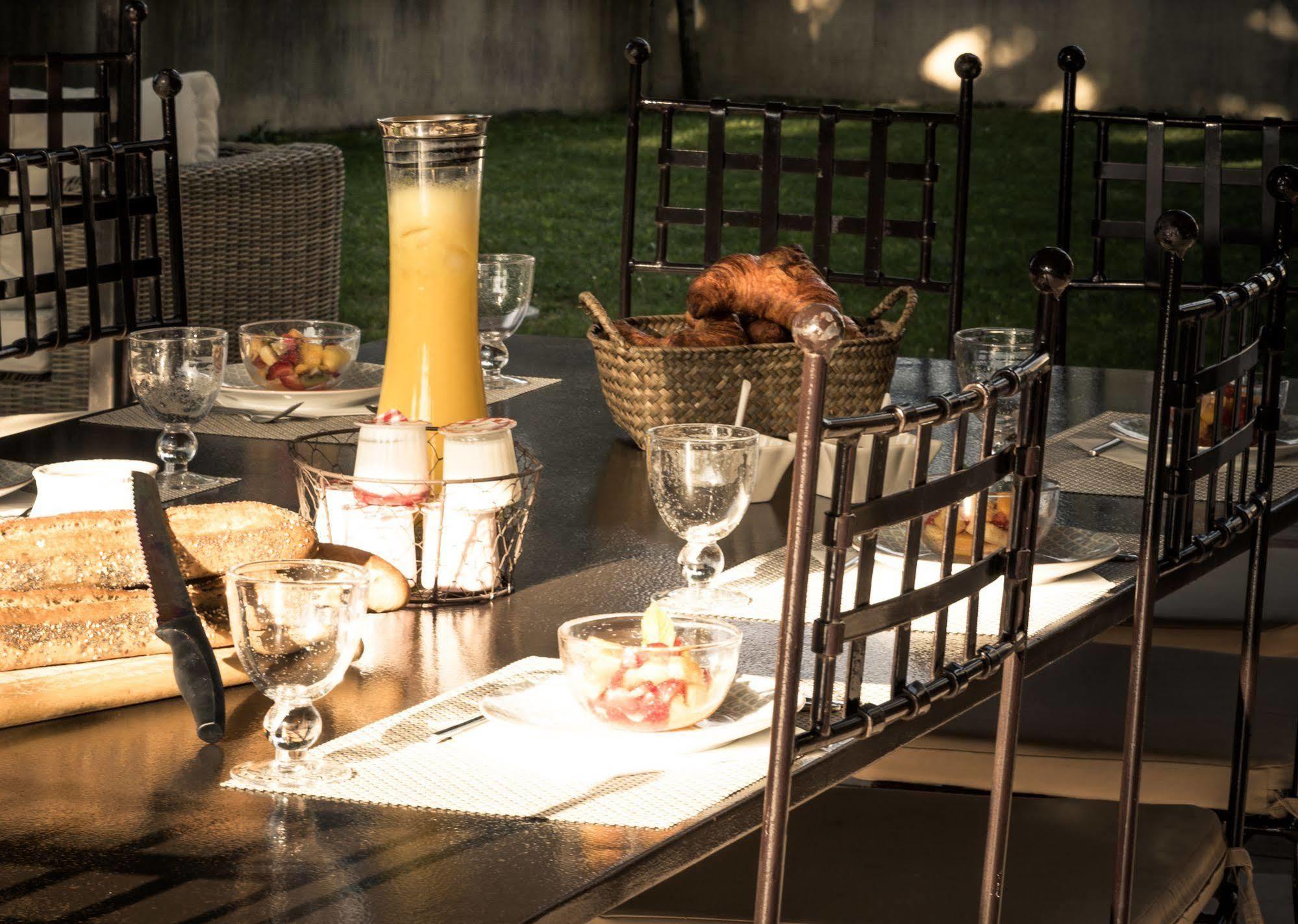 Mas Des Limites Bed & Breakfast Rognonas Eksteriør bilde